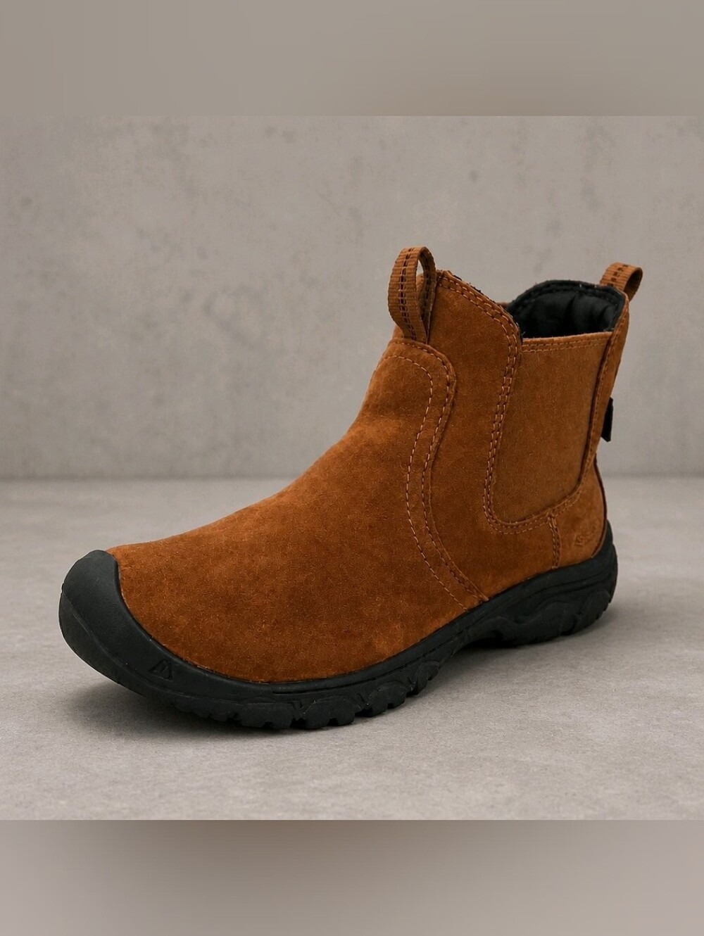 KEEN NWOT Brown Suede Chelsea Slip-On Outdoor Ankle Boots